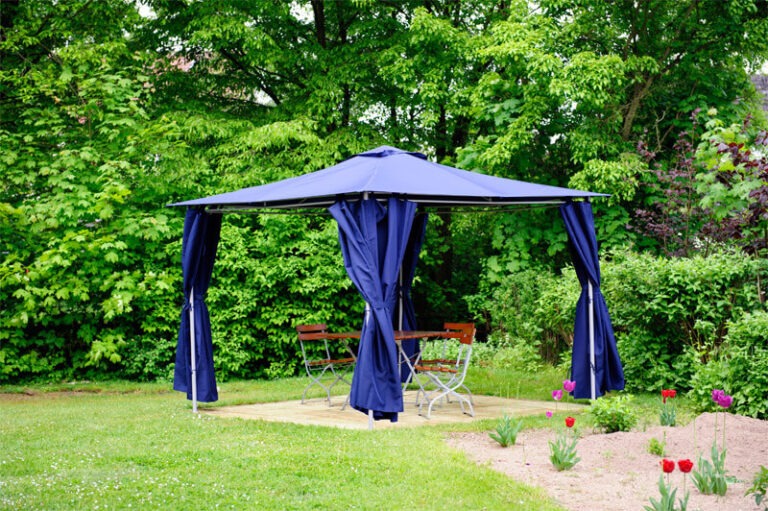 Kleiner Pavillon 2 x 2 m