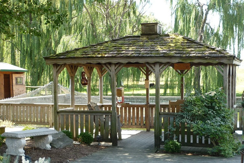 sitzecke im pavillon